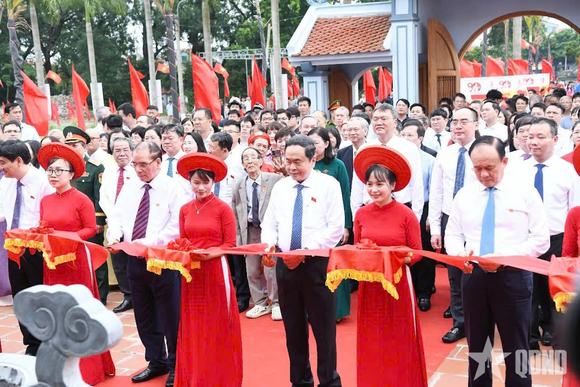 Chủ tịch Quốc hội Trần Thanh Mẫn dự Lễ khánh thành Khu lưu niệm Trưởng ban Thường trực Quốc hội Bùi Bằng Đoàn